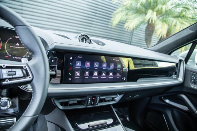 2026 Porsche Cayenne E-Hybrid Turbo
