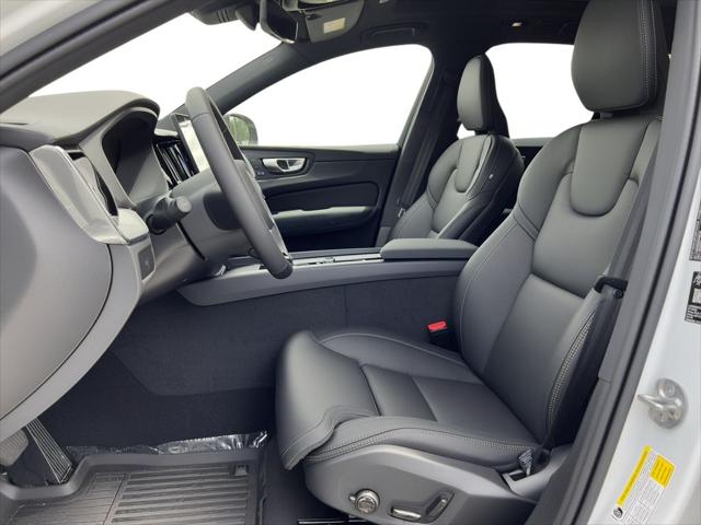 2026 Volvo XC60 B5 Ultra Black Edition