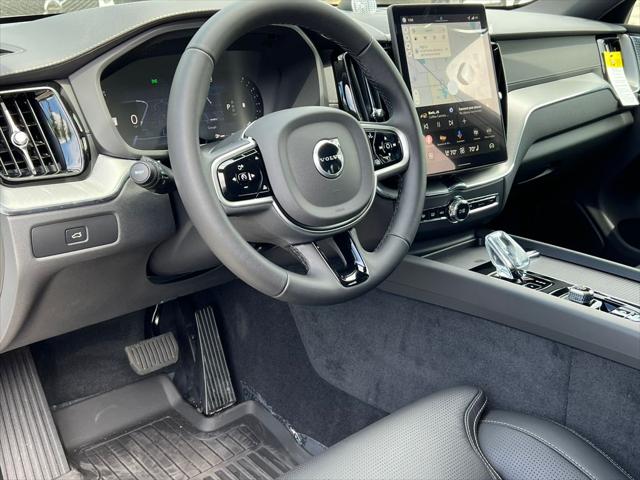 2026 Volvo XC60 B5 Ultra Black Edition