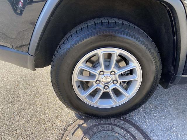 2018 Jeep Grand Cherokee Laredo E 4x2