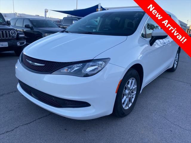 2023 Chrysler Voyager LX