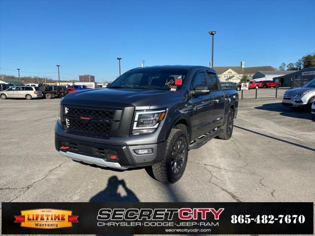 2022 Nissan TITAN Crew Cab PRO-4X 4x4