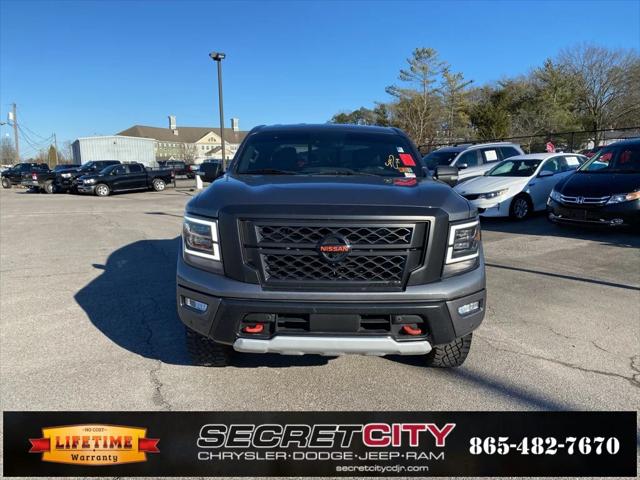 2022 Nissan TITAN Crew Cab PRO-4X 4x4