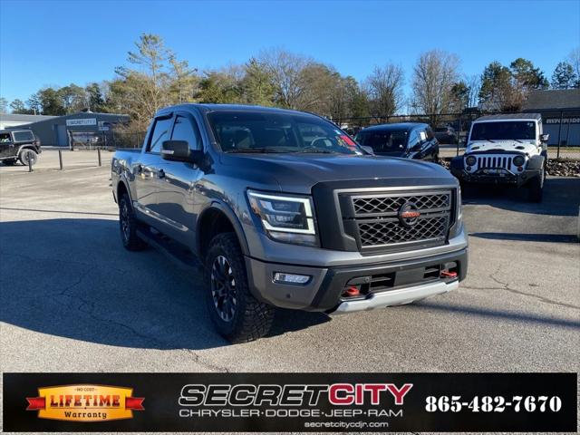 2022 Nissan TITAN Crew Cab PRO-4X 4x4