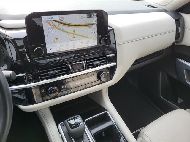 2025 Nissan Pathfinder SL FWD