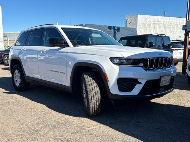 2023 Jeep Grand Cherokee Laredo 4x2
