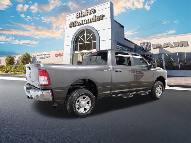 2023 RAM 2500 Tradesman Crew Cab 4x4 64 Box