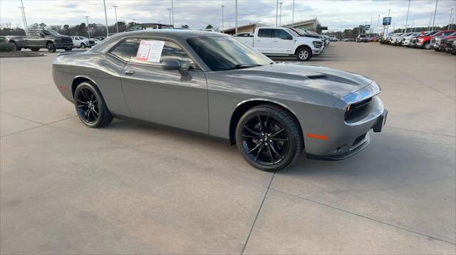 2018 Dodge Challenger SXT Plus