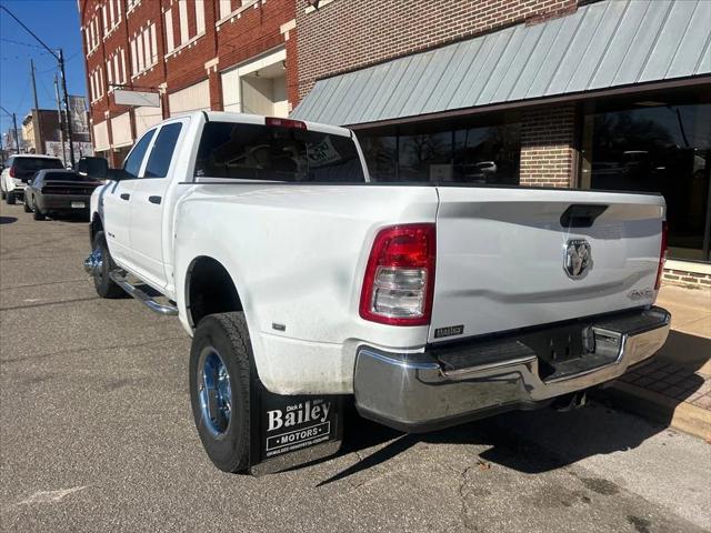 2020 RAM 3500 Tradesman Crew Cab 4x4 8 Box