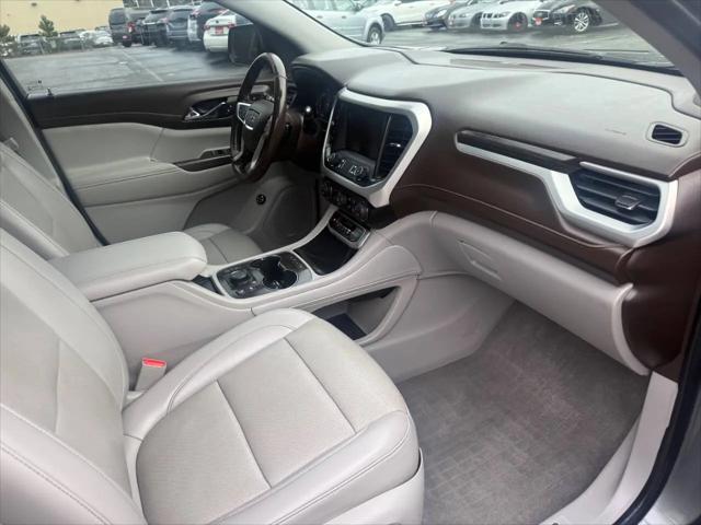2022 GMC Acadia AWD SLT