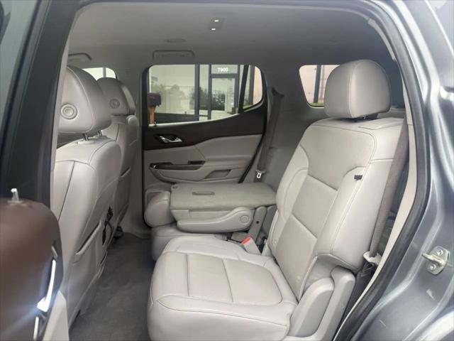 2022 GMC Acadia AWD SLT