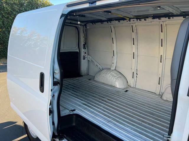 2020 GMC Savana Cargo RWD 2500 Regular Wheelbase Work Van