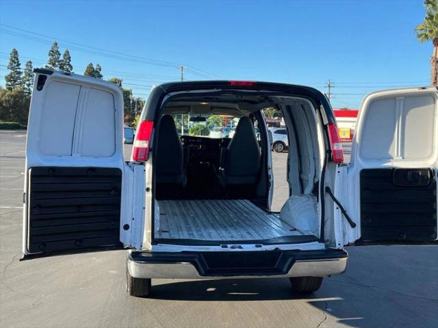 2020 GMC Savana Cargo RWD 2500 Regular Wheelbase Work Van