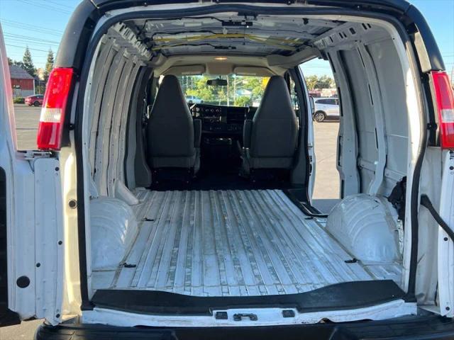 2020 GMC Savana Cargo RWD 2500 Regular Wheelbase Work Van