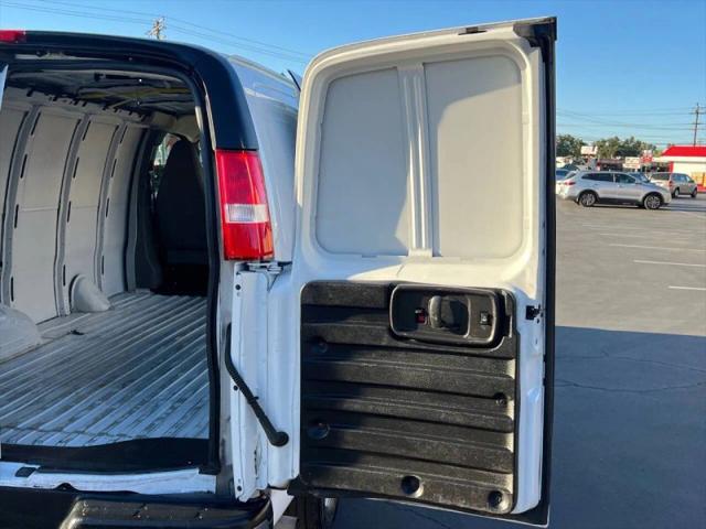 2020 GMC Savana Cargo RWD 2500 Regular Wheelbase Work Van
