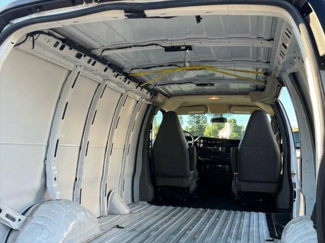 2020 GMC Savana Cargo RWD 2500 Regular Wheelbase Work Van
