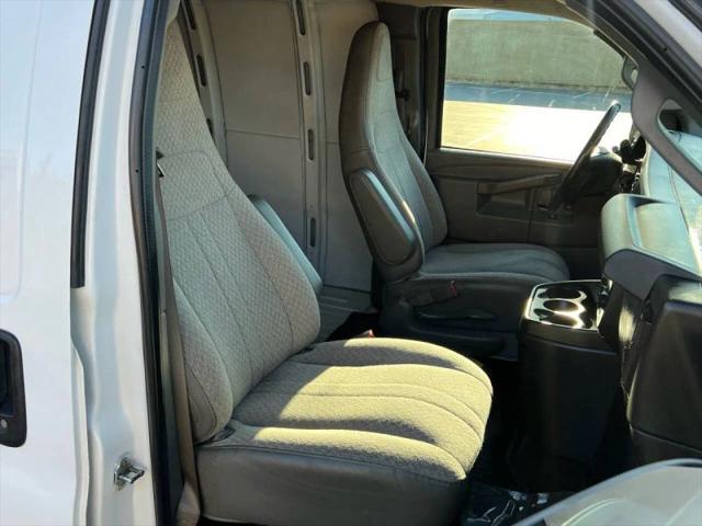 2020 GMC Savana Cargo RWD 2500 Regular Wheelbase Work Van