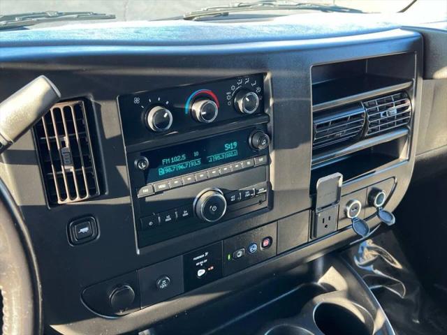 2020 GMC Savana Cargo RWD 2500 Regular Wheelbase Work Van