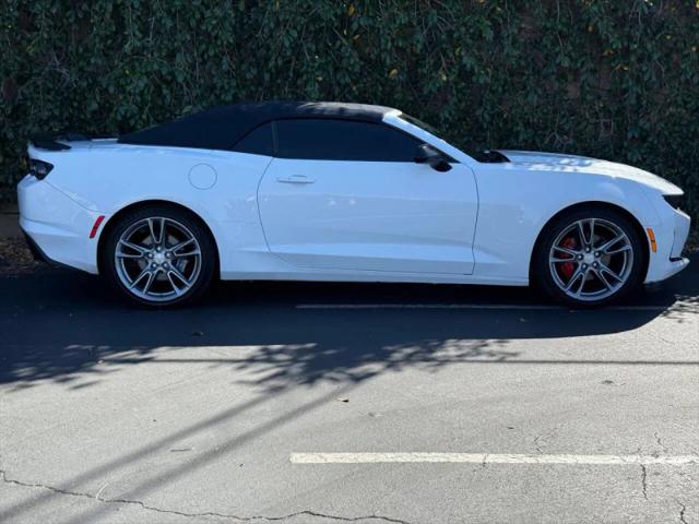2020 Chevrolet Camaro RWD Convertible 2LT