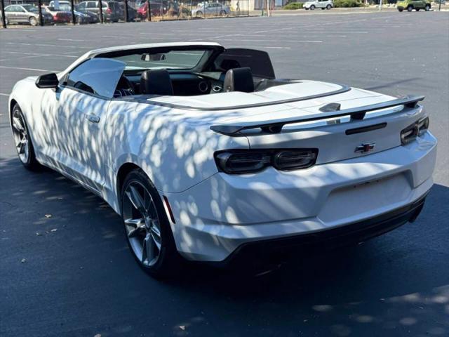 2020 Chevrolet Camaro RWD Convertible 2LT