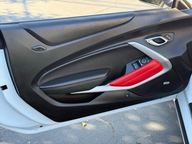 2020 Chevrolet Camaro RWD Convertible 2LT