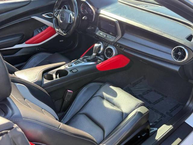 2020 Chevrolet Camaro RWD Convertible 2LT
