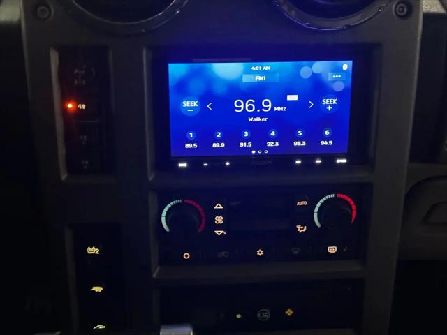 2004 HUMMER H2 Base
