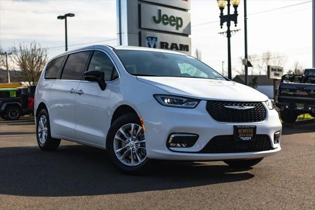 2026 Chrysler Pacifica Select AWD for sale in Newberg, OR