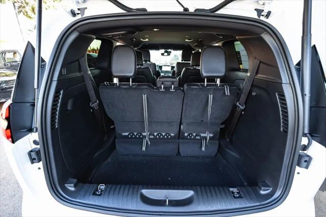 2026 Chrysler Pacifica Select AWD