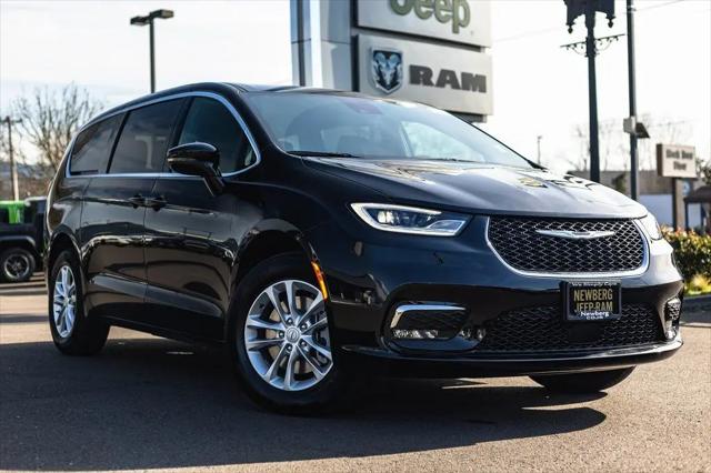 2026 Chrysler Pacifica Select AWD for sale in Newberg, OR