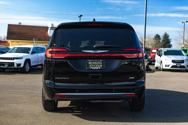 2026 Chrysler Pacifica Select AWD