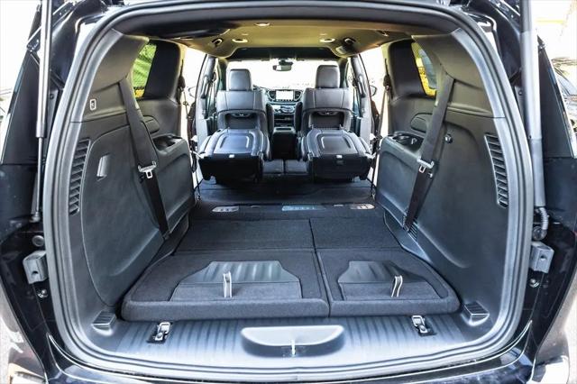 2026 Chrysler Pacifica Select AWD