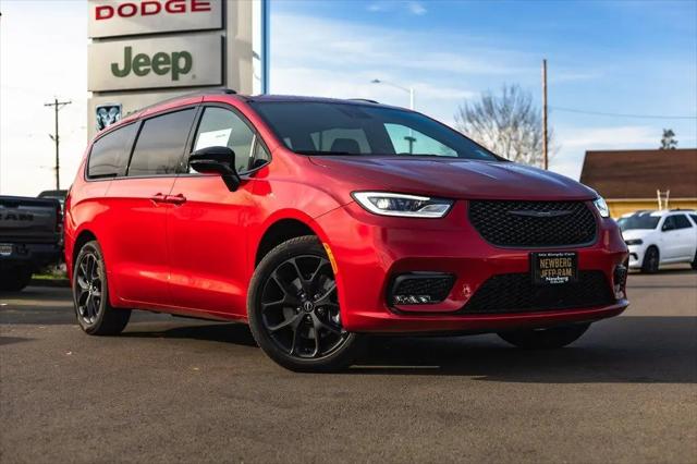 2026 Chrysler Pacifica Select AWD for sale in Newberg, OR