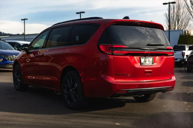 2026 Chrysler Pacifica Select AWD
