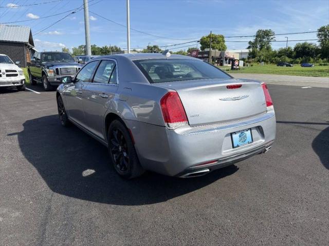 2015 Chrysler 300 Limited