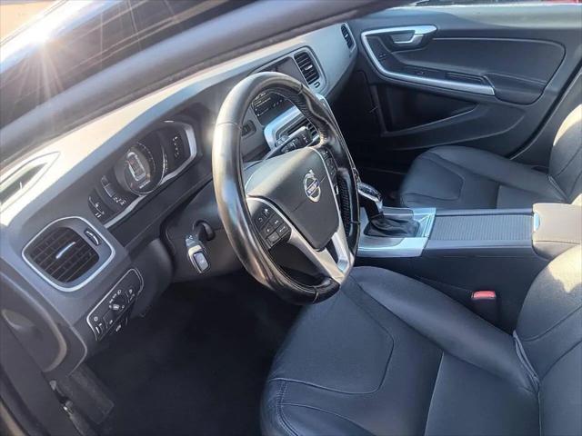 2016 Volvo V60 T5 Drive-E Platinum