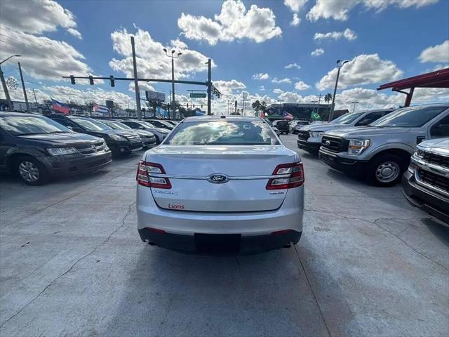 2017 Ford Taurus SE