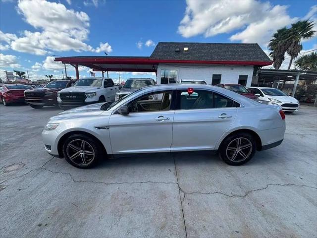 2017 Ford Taurus SE