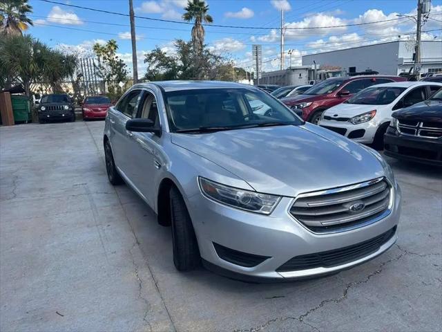 2017 Ford Taurus SE