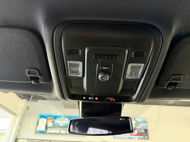 2024 GMC Yukon XL 4WD SLT