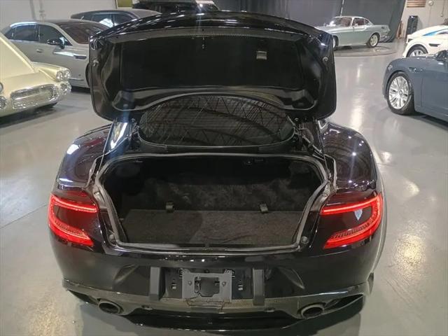 2014 Aston Martin Vanquish Standard