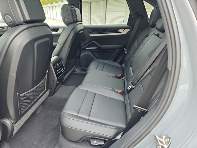 2026 Porsche Cayenne Unknown