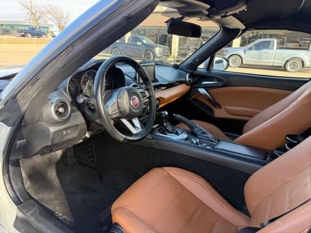 2017 Fiat 124 Spider Lusso