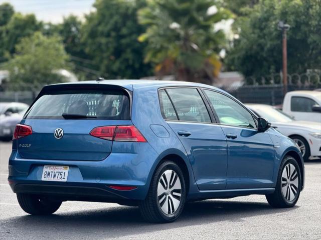 2016 Volkswagen e-Golf SE
