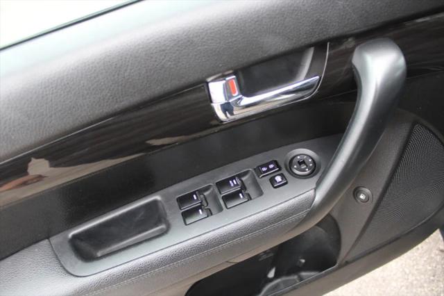 2012 Kia Sorento LX