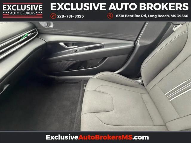 2023 Hyundai Elantra SEL