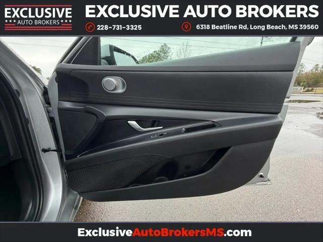 2023 Hyundai Elantra SEL