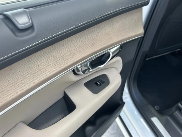 2026 Volvo XC90 Ultra, B6 AWD Gas (mild hybrid), Gasoline, Bright, 6 Seats