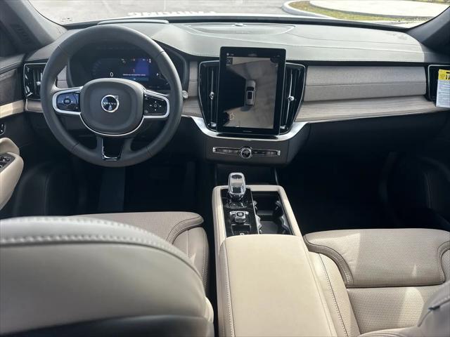2026 Volvo XC90 Ultra, B6 AWD Gas (mild hybrid), Gasoline, Bright, 6 Seats