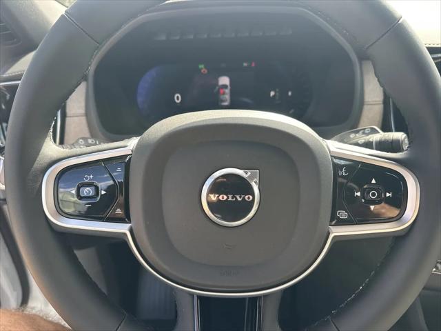 2026 Volvo XC90 Ultra, B6 AWD Gas (mild hybrid), Gasoline, Bright, 6 Seats